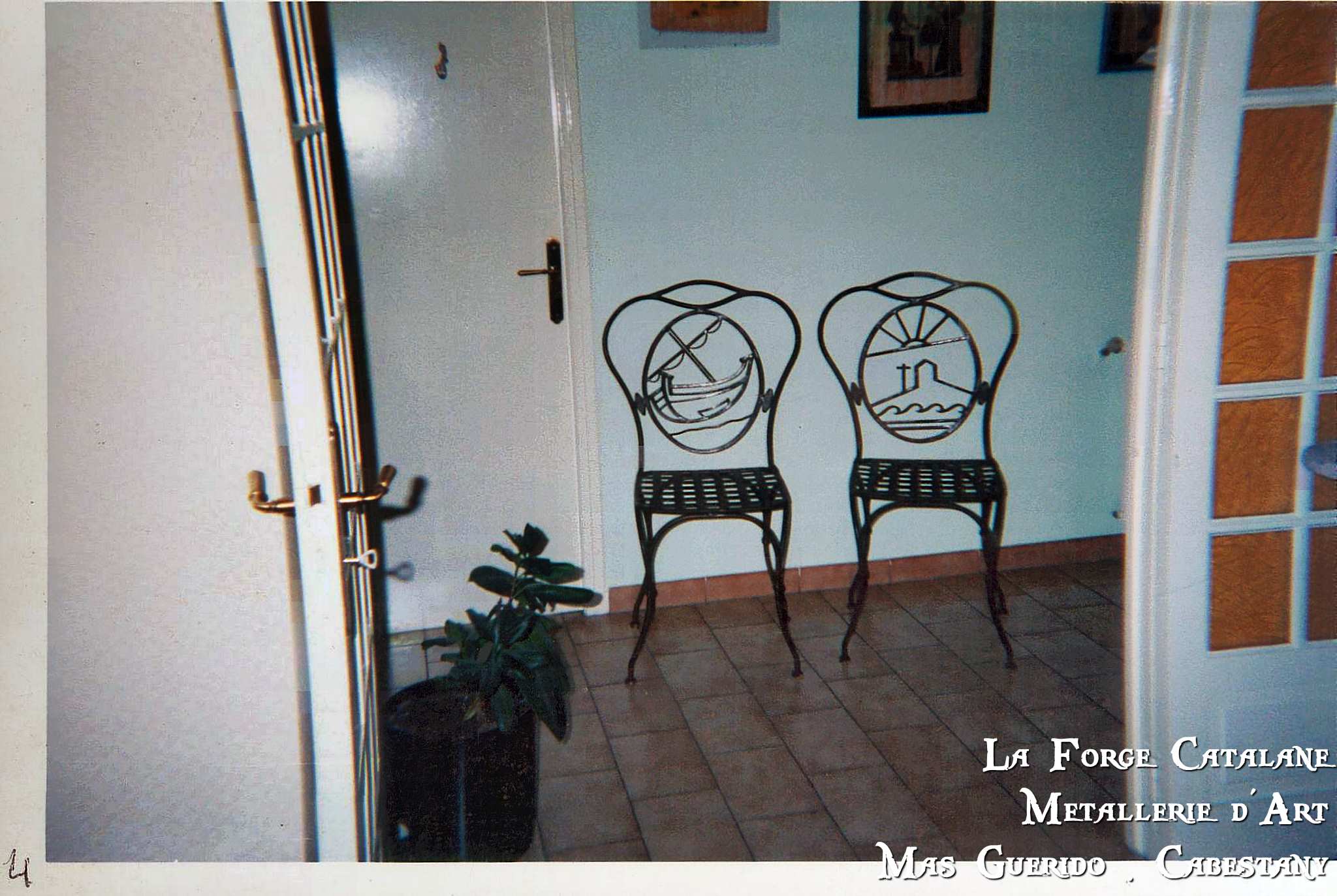 chaise fer a l ancienne motif catalan forge catalane.jpg